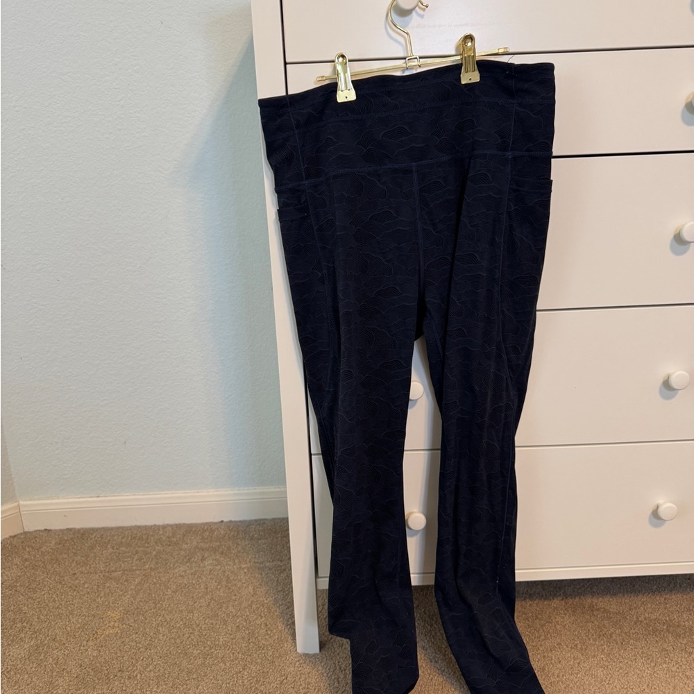 Zyia Size 12 Blue Black Patterned Leggings